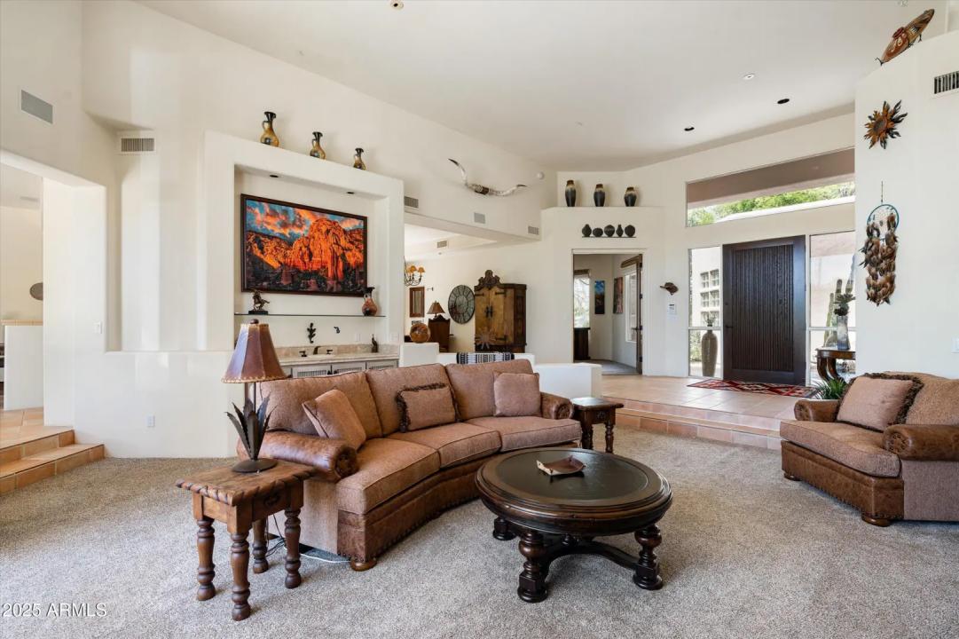 Real Estate Picture 7