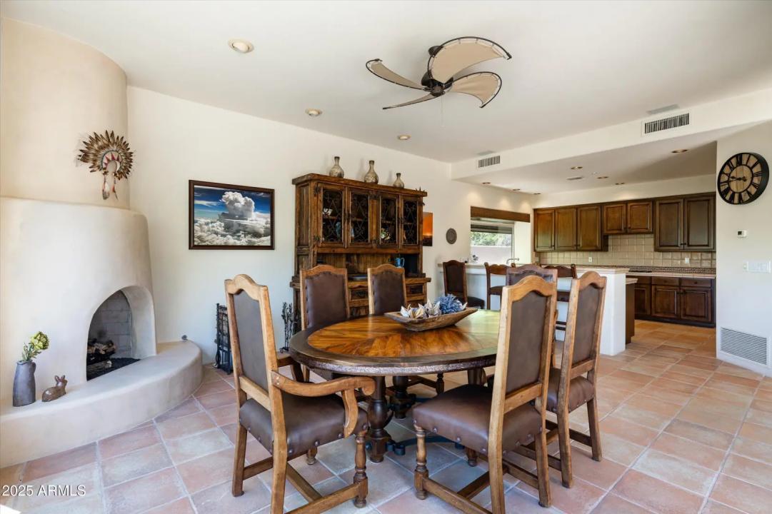 Real Estate Picture 12