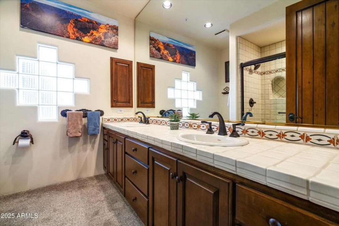 Real Estate Picture 24