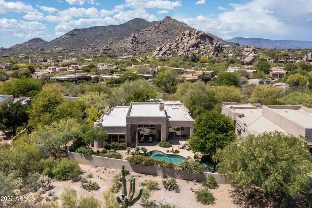 Real Estate Picture 30