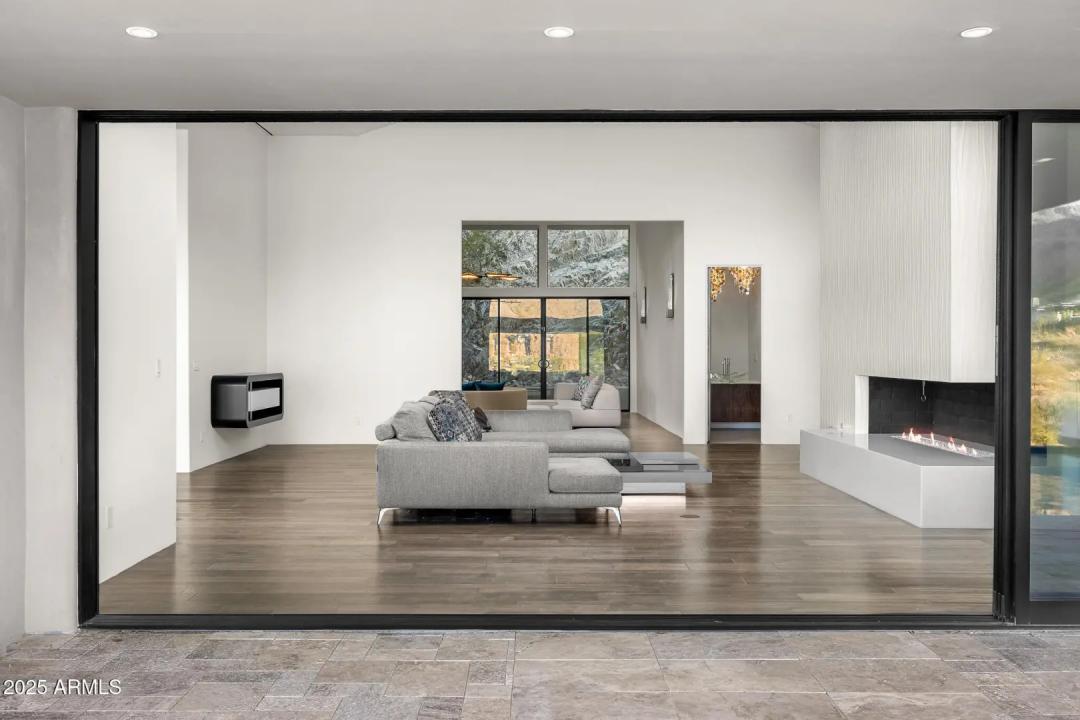 Real Estate Picture 22