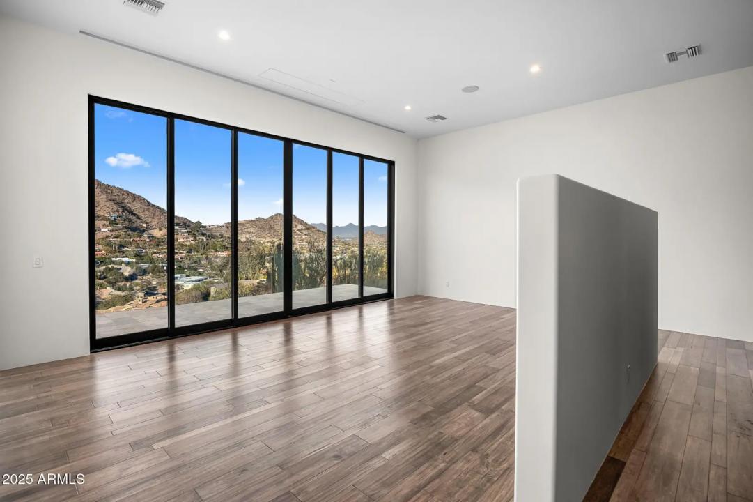 Real Estate Picture 27
