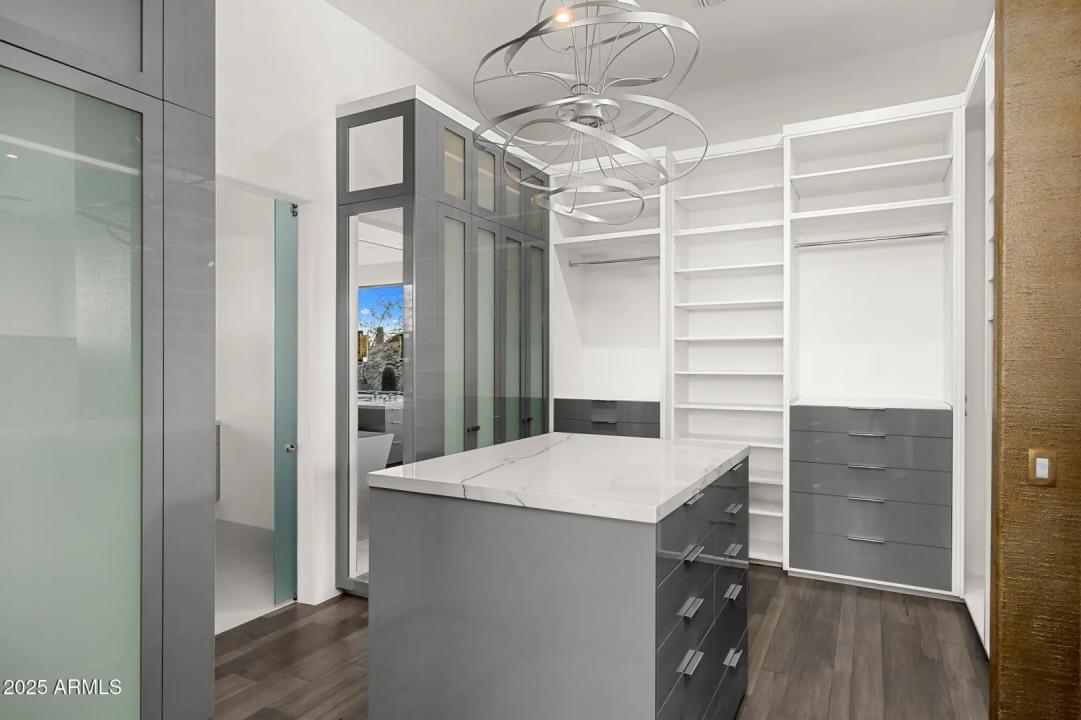 Real Estate Picture 32