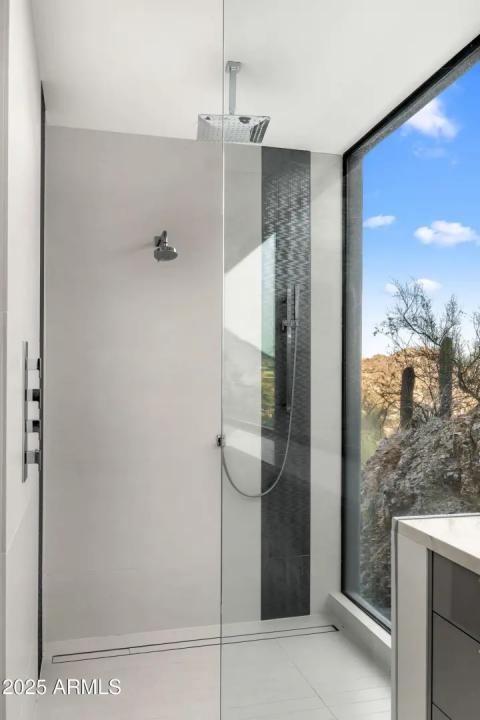 Real Estate Picture 33