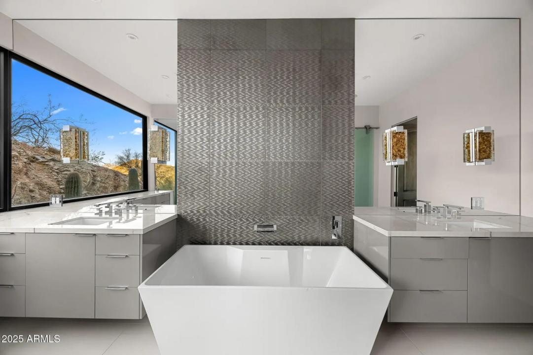 Real Estate Picture 34