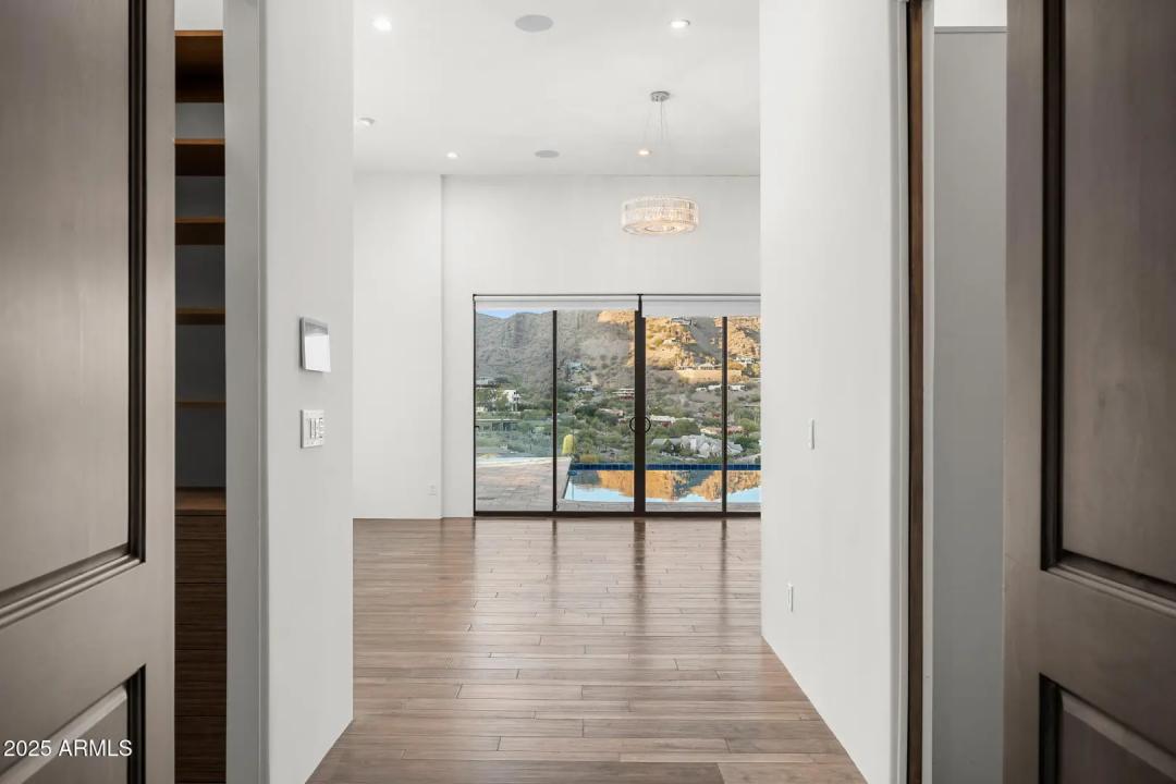 Real Estate Picture 40