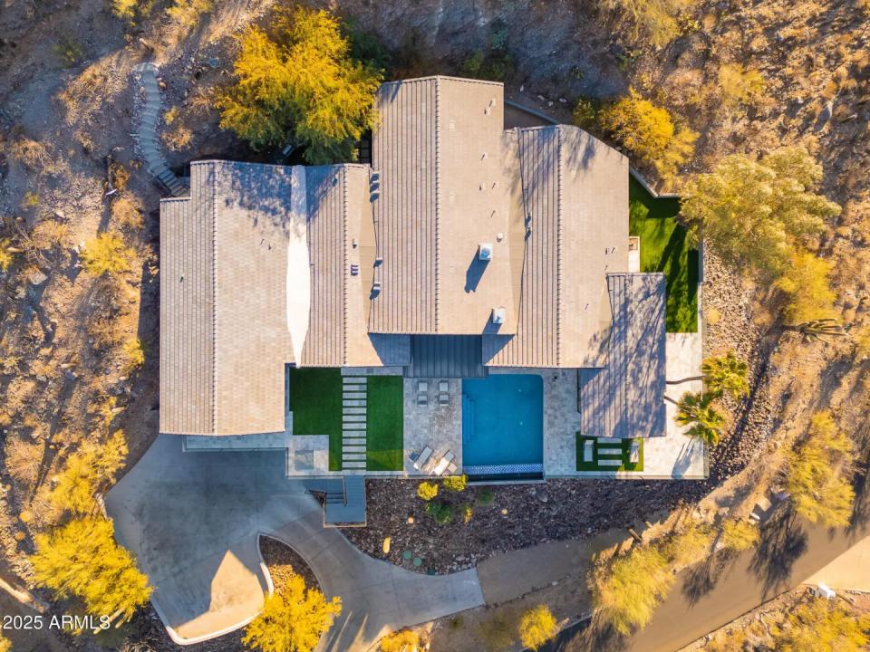 Real Estate Picture 60