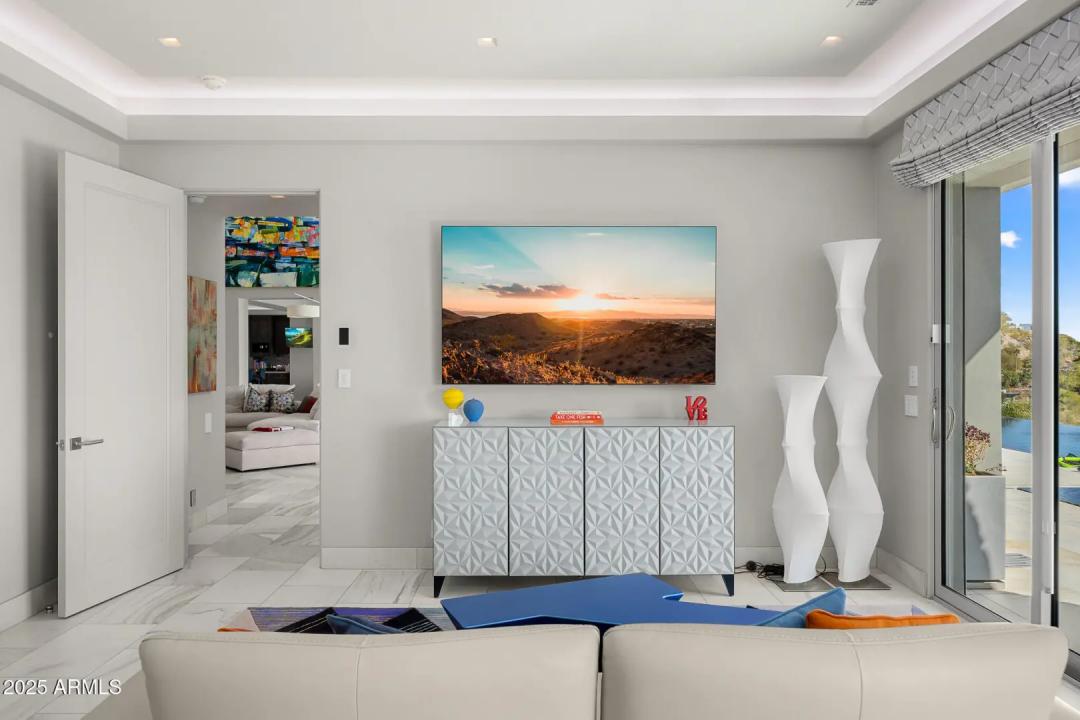 Real Estate Picture 23