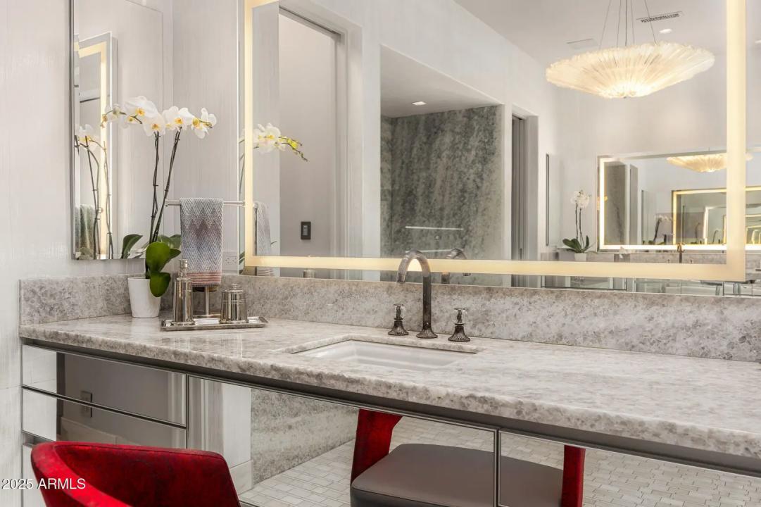 Real Estate Picture 27