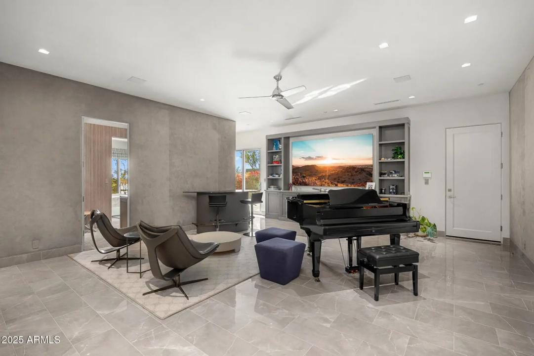 Real Estate Picture 54