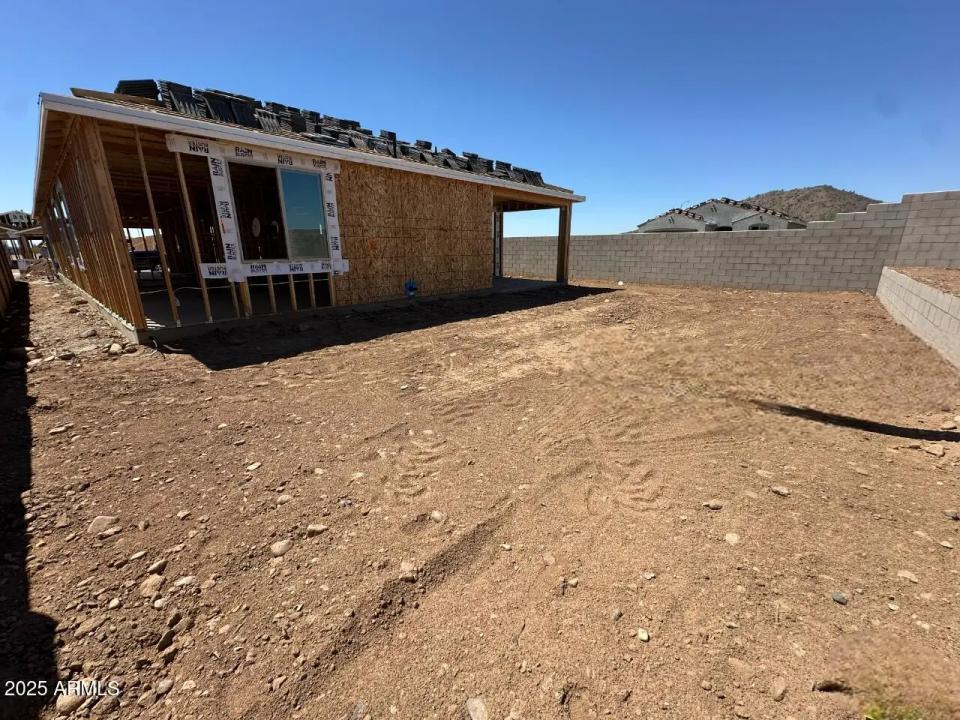 Real Estate Picture 7