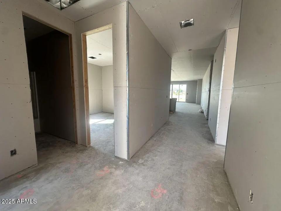Real Estate Picture 3