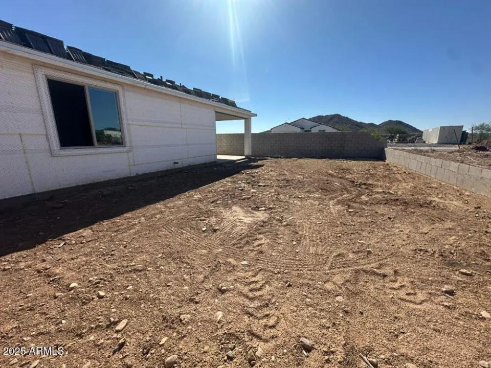 Real Estate Picture 9