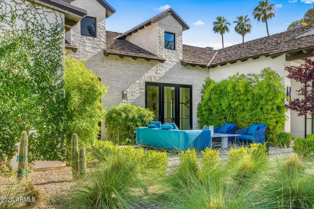 Real Estate Picture 7