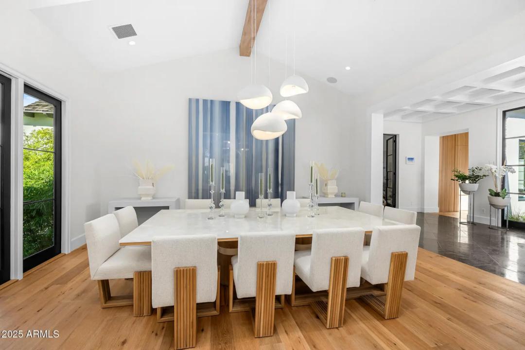 Real Estate Picture 13