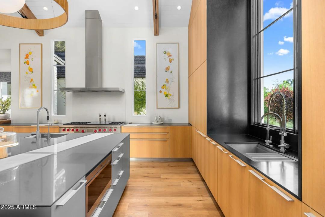 Real Estate Picture 23