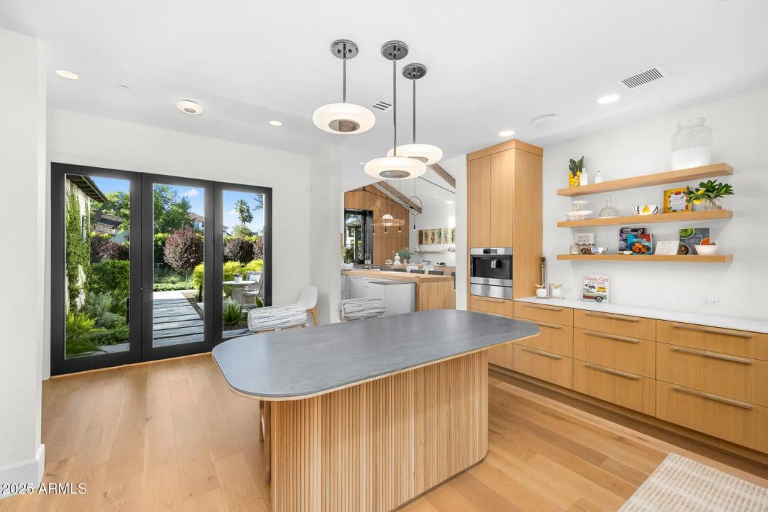 Real Estate Picture 28