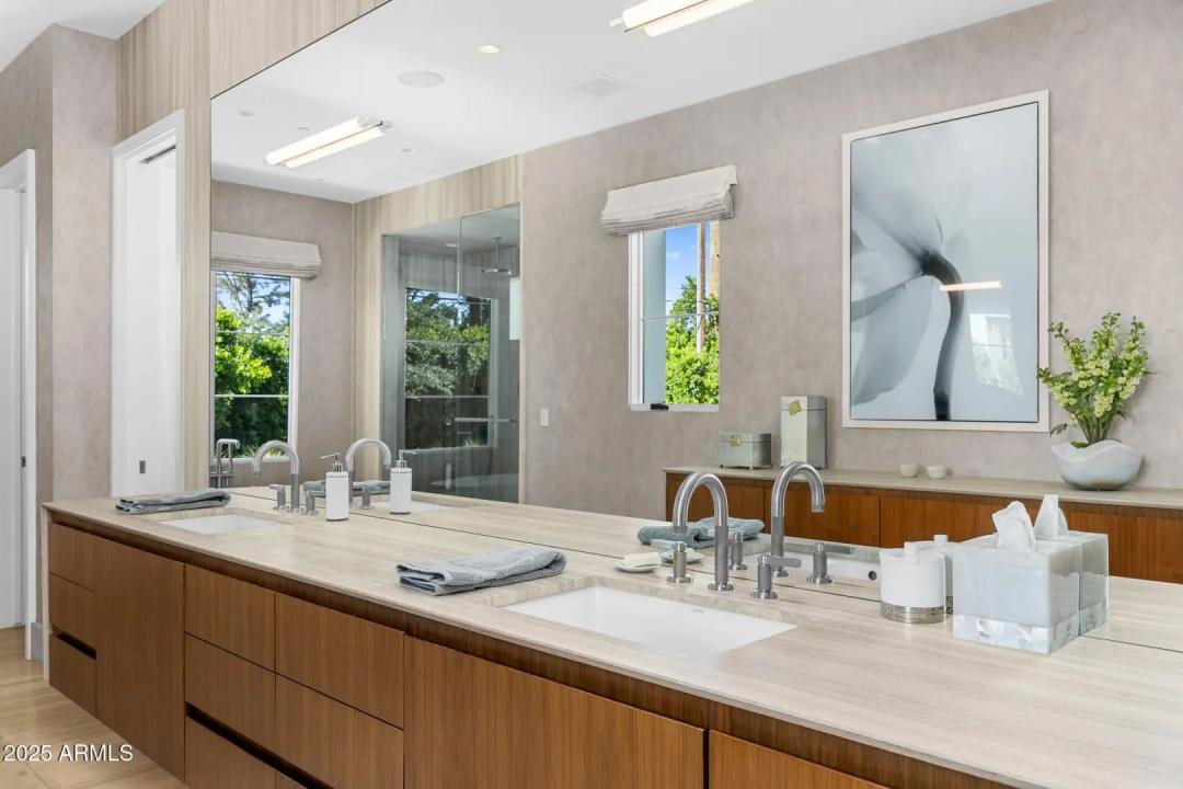 Real Estate Picture 33
