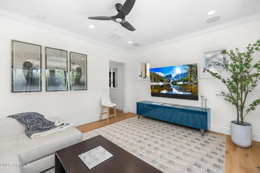 Real Estate Picture 36