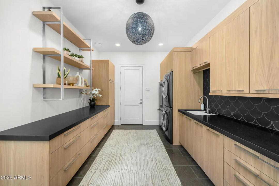 Real Estate Picture 45