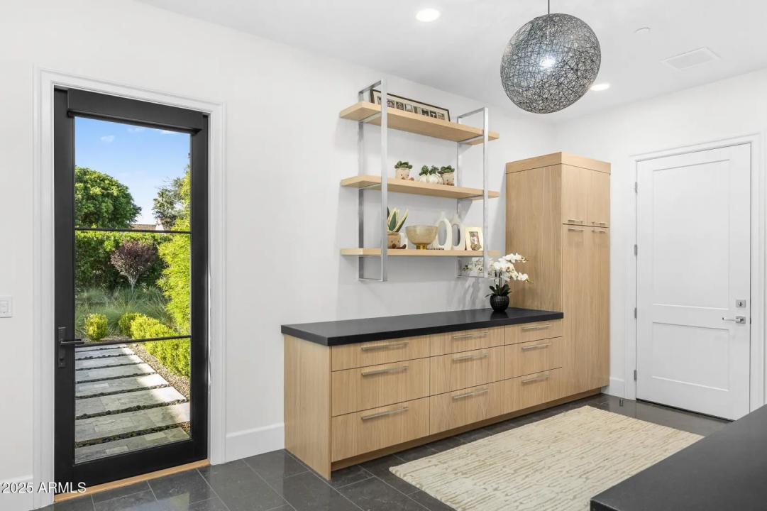 Real Estate Picture 46