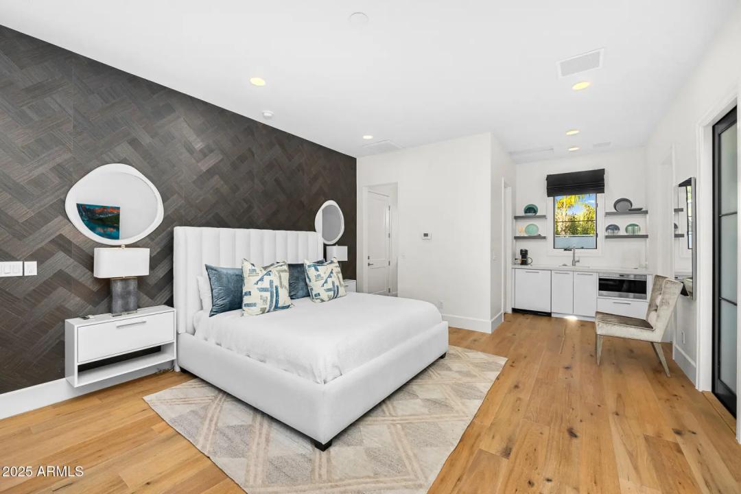 Real Estate Picture 61