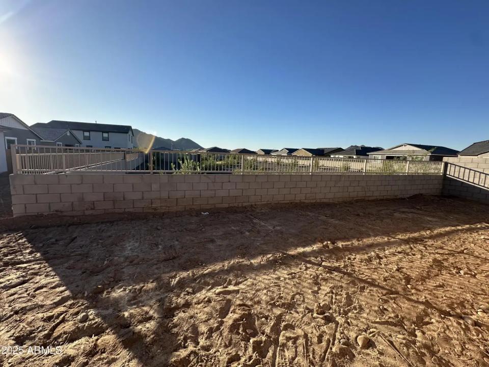 Real Estate Picture 5