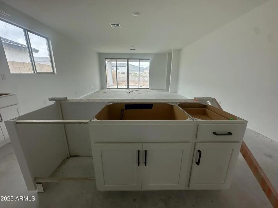 Real Estate Picture 5