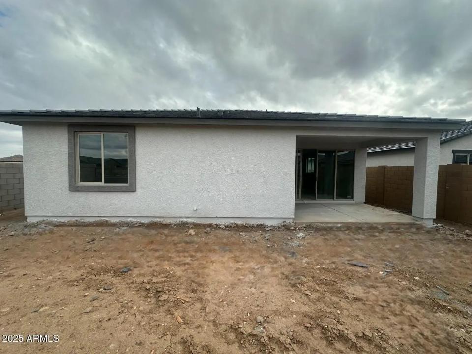 Real Estate Picture 8