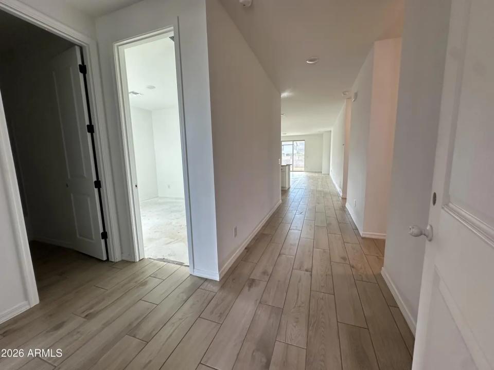 Real Estate Picture 3