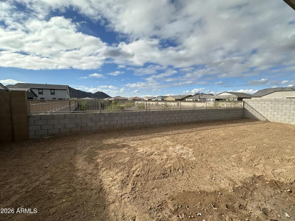 Real Estate Picture 11