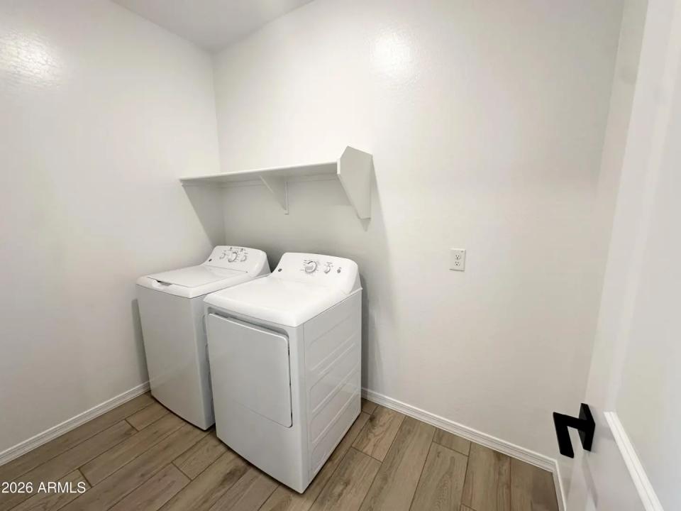 Real Estate Picture 11