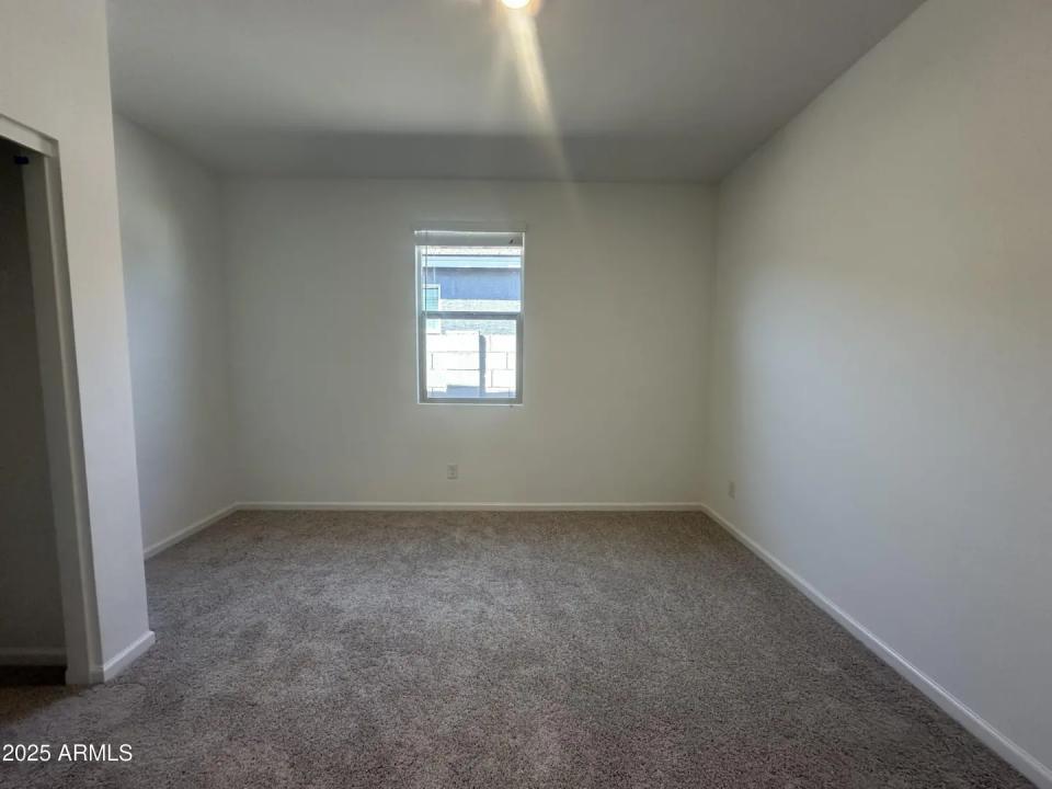 Real Estate Picture 10