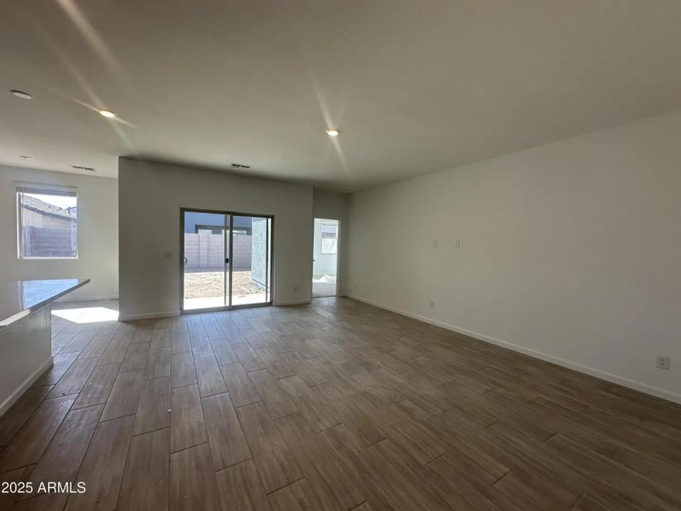Real Estate Picture 13