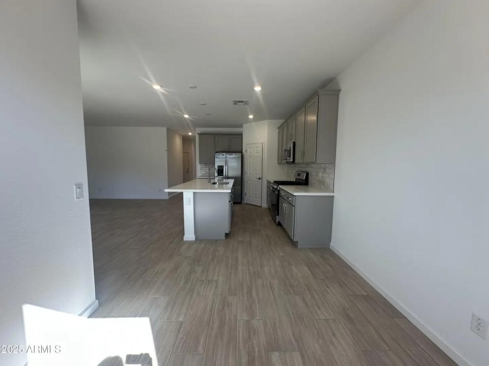 Real Estate Picture 20