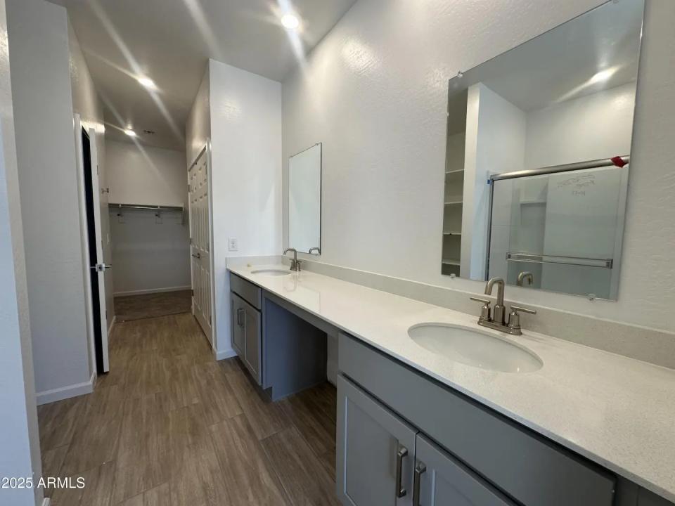 Real Estate Picture 23