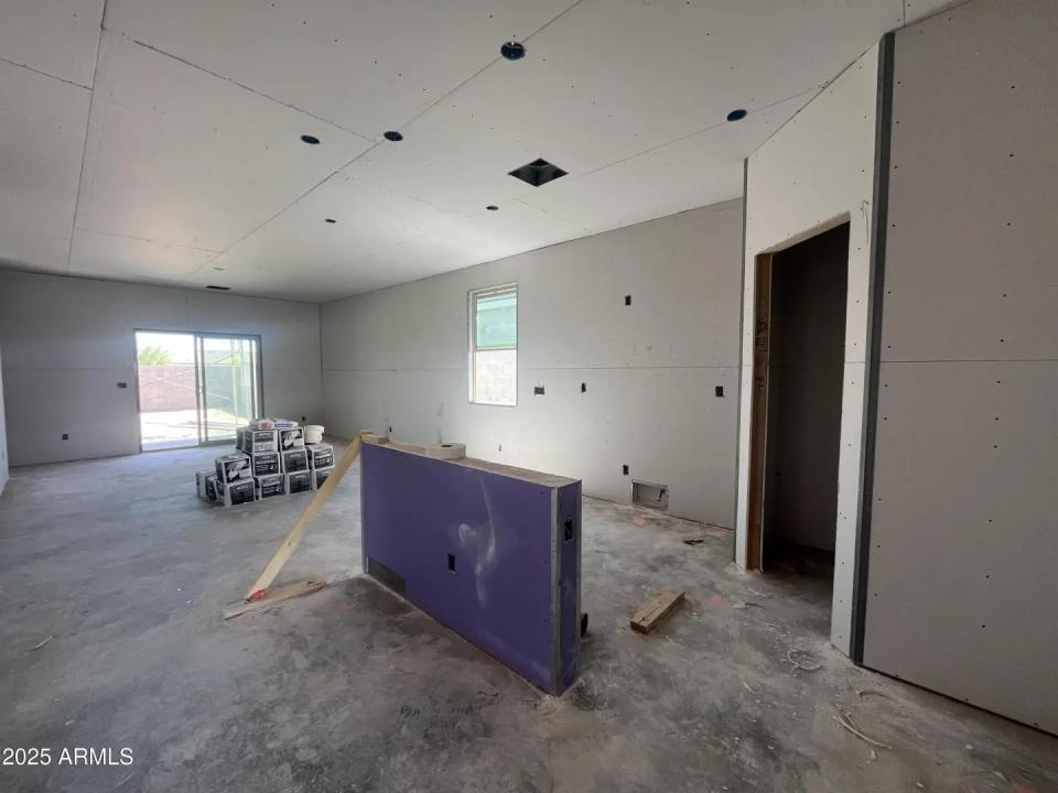 Real Estate Picture 6