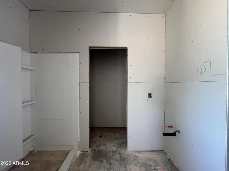 Real Estate Picture 14