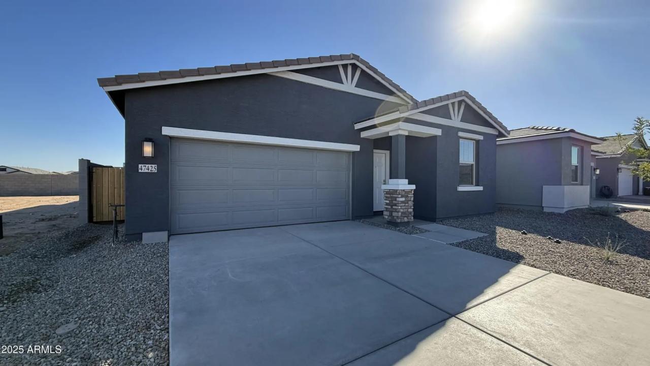 Real Estate Picture 3