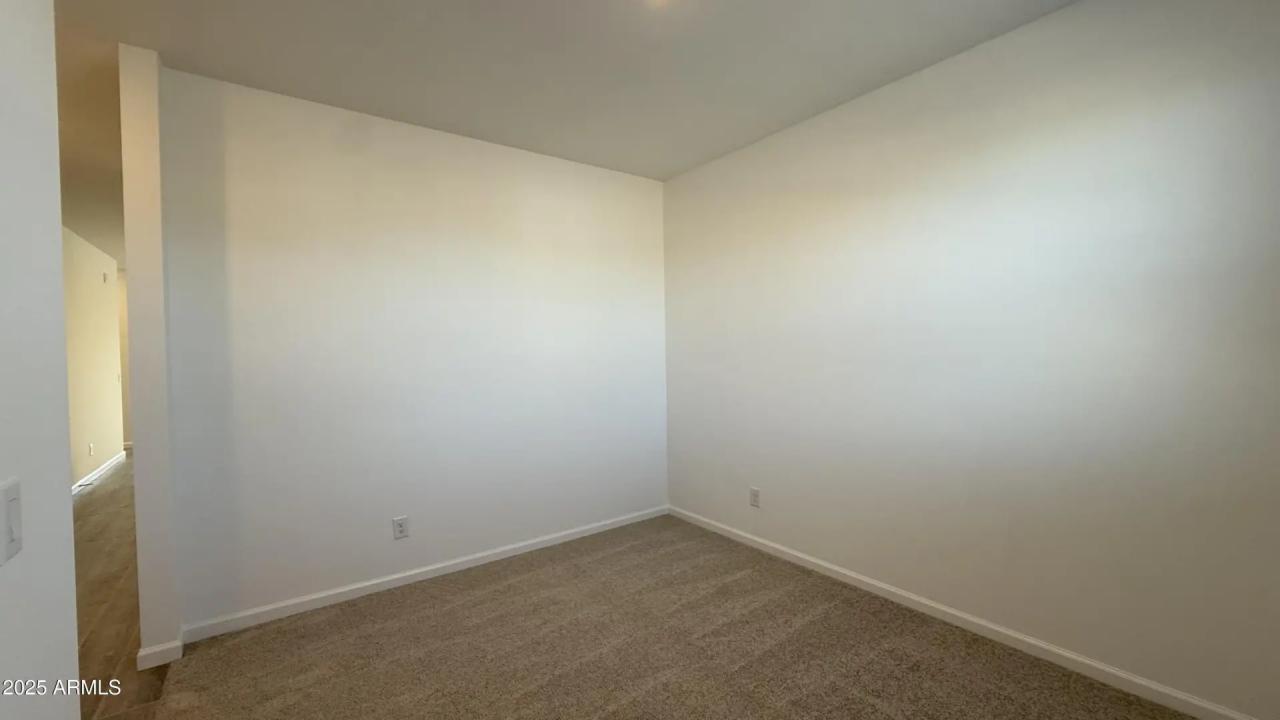 Real Estate Picture 6