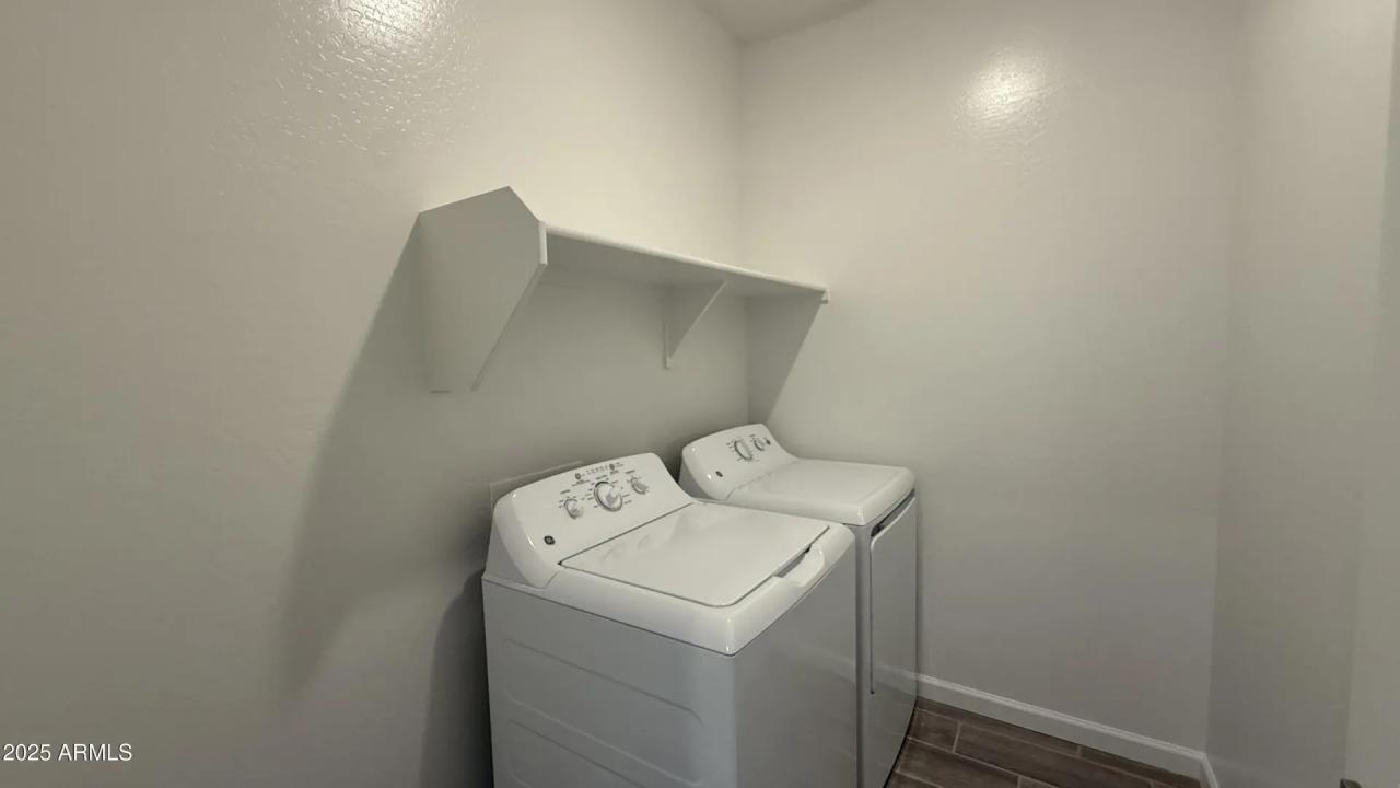 Real Estate Picture 7