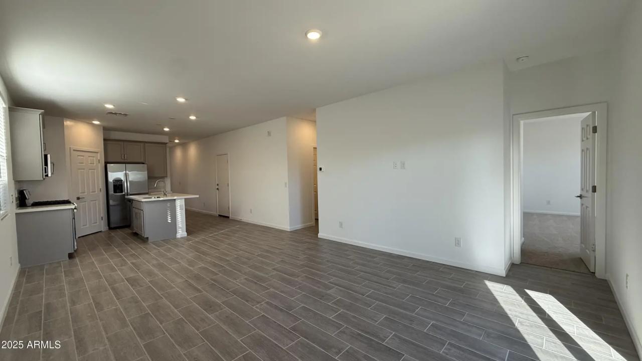 Real Estate Picture 10