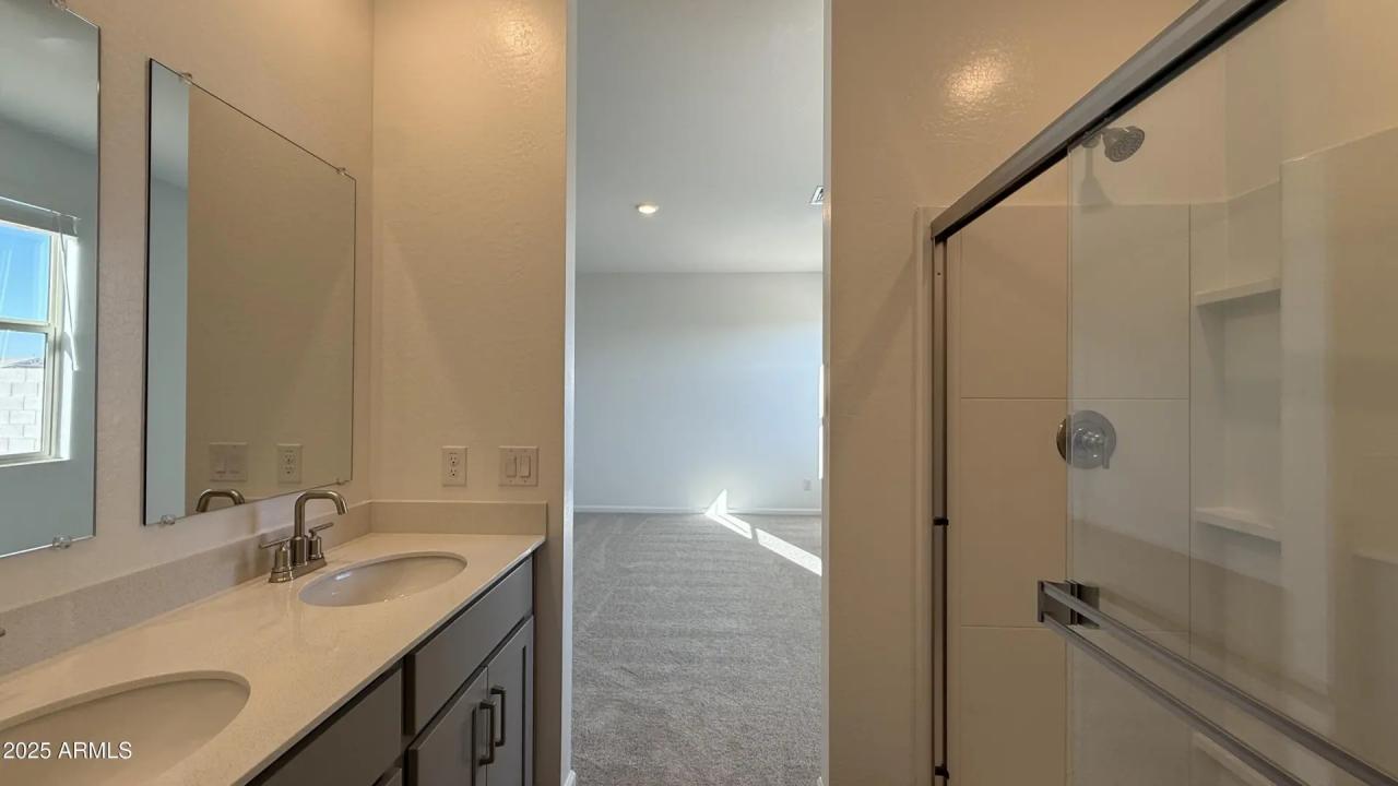 Real Estate Picture 15