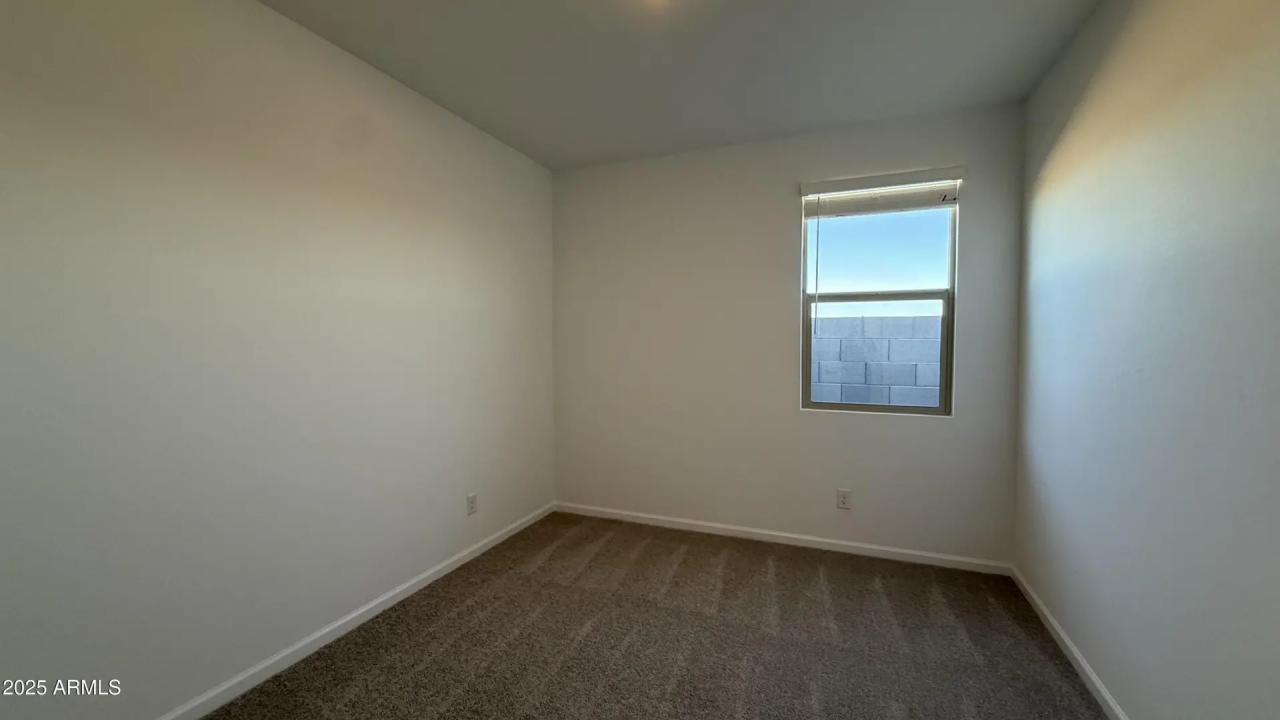 Real Estate Picture 17