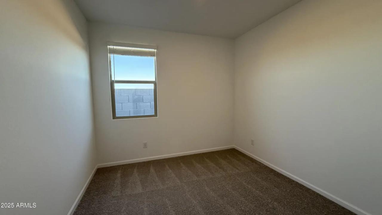 Real Estate Picture 19