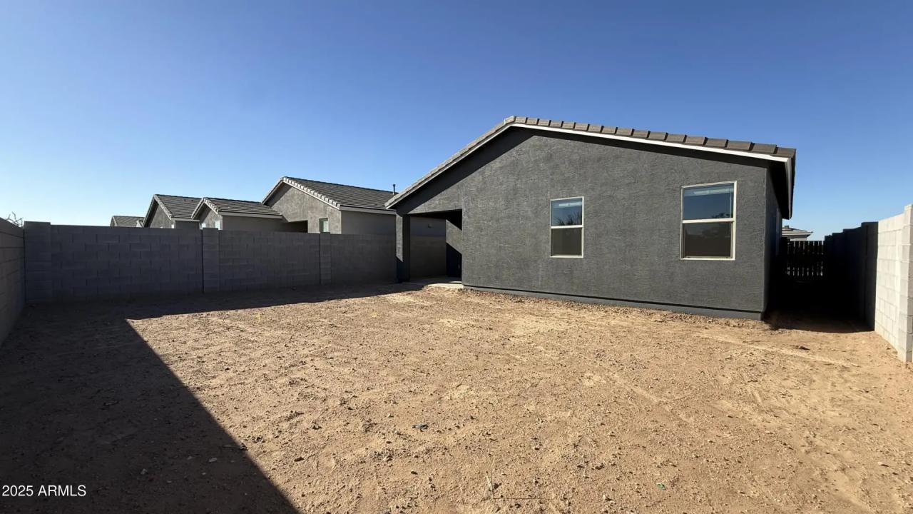 Real Estate Picture 22