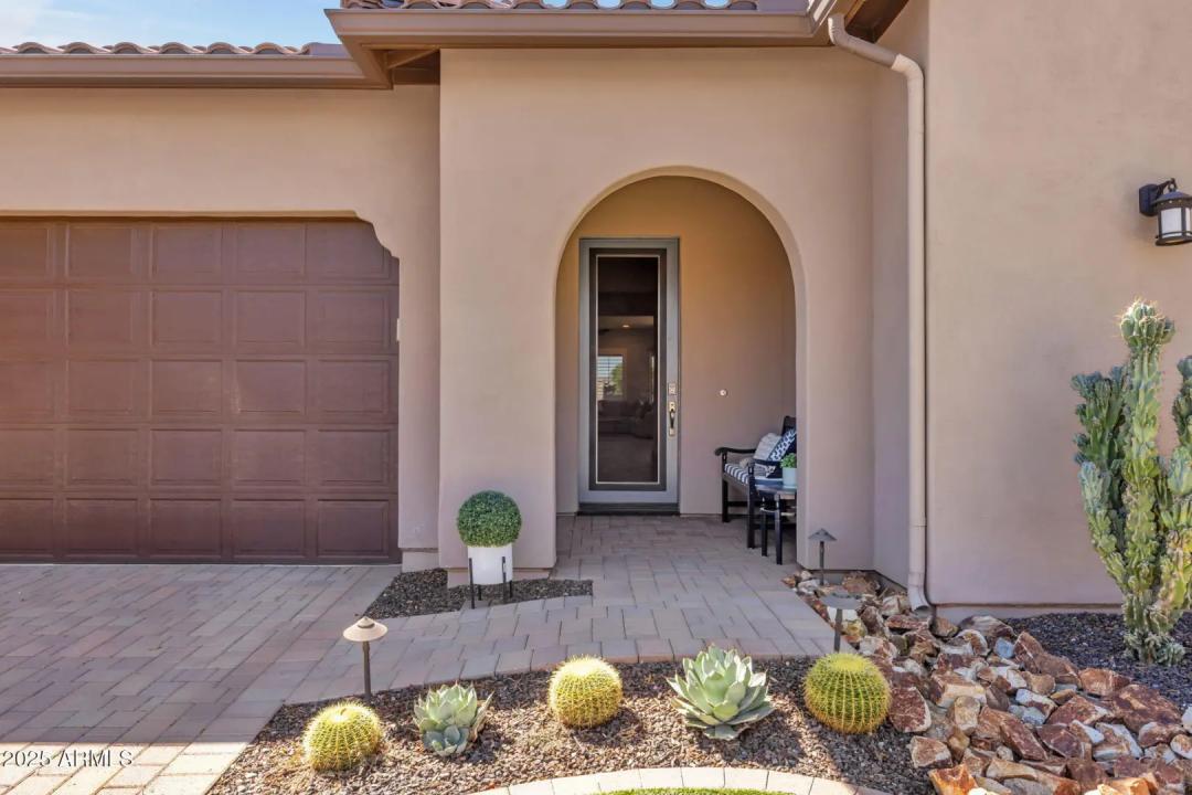Real Estate Picture 12
