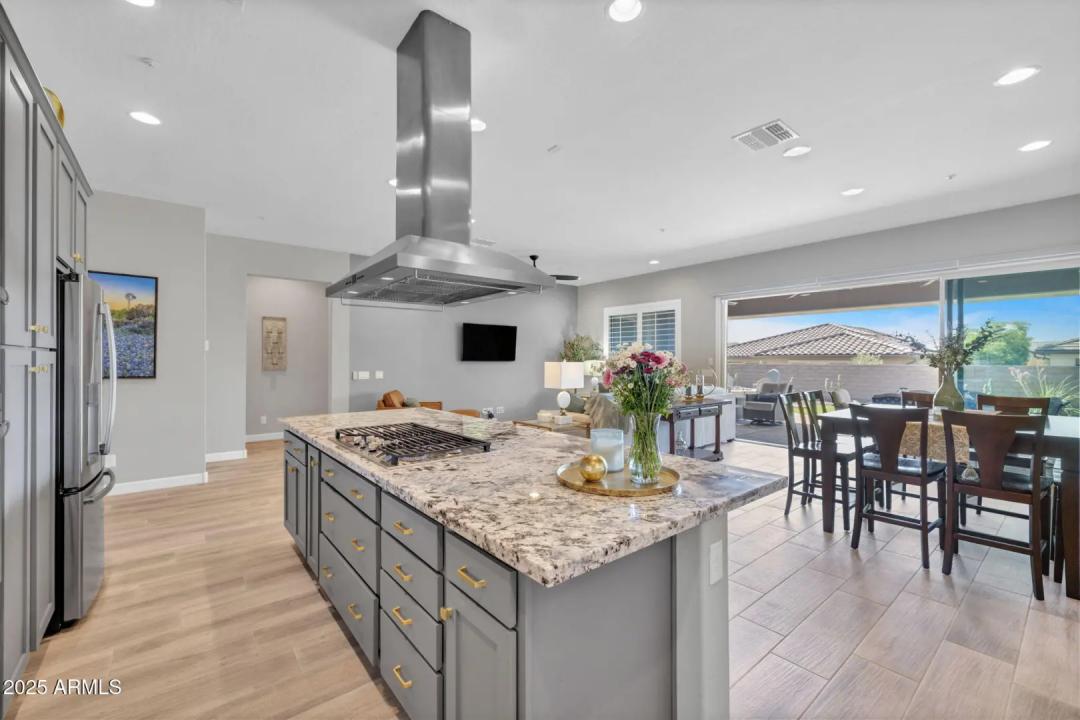 Real Estate Picture 15