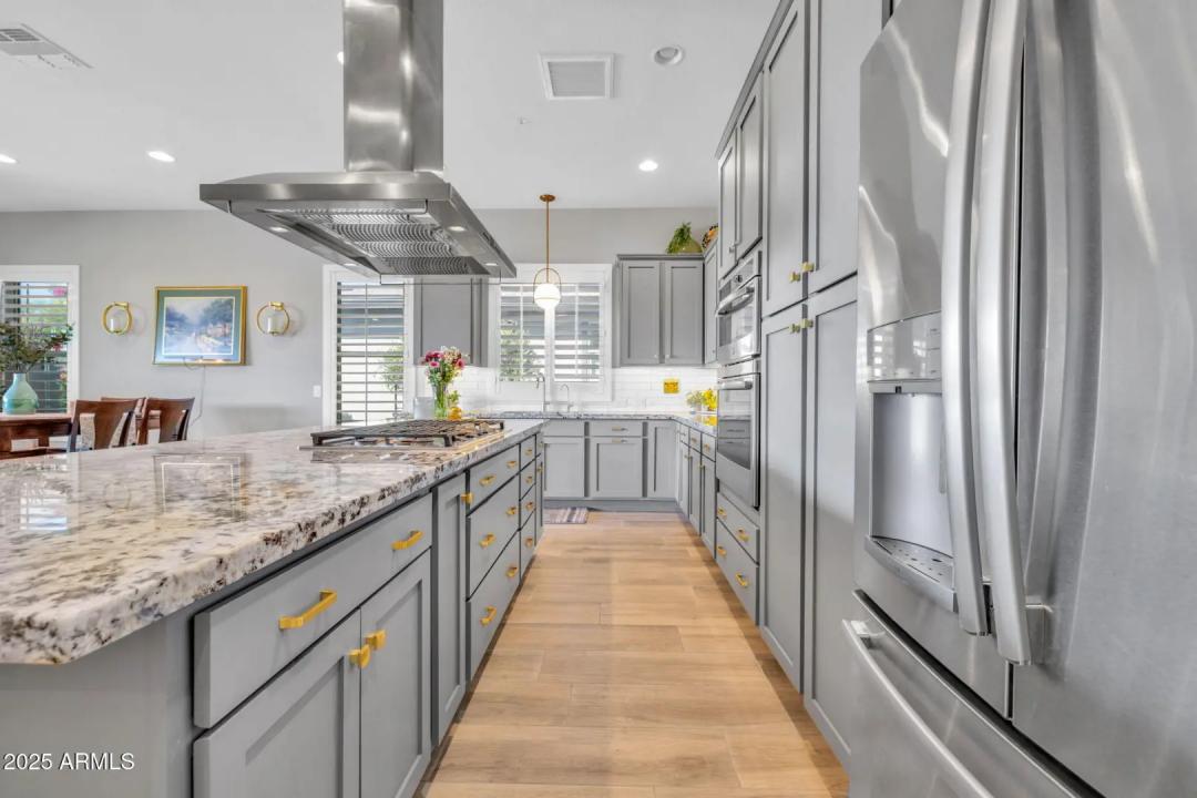 Real Estate Picture 23