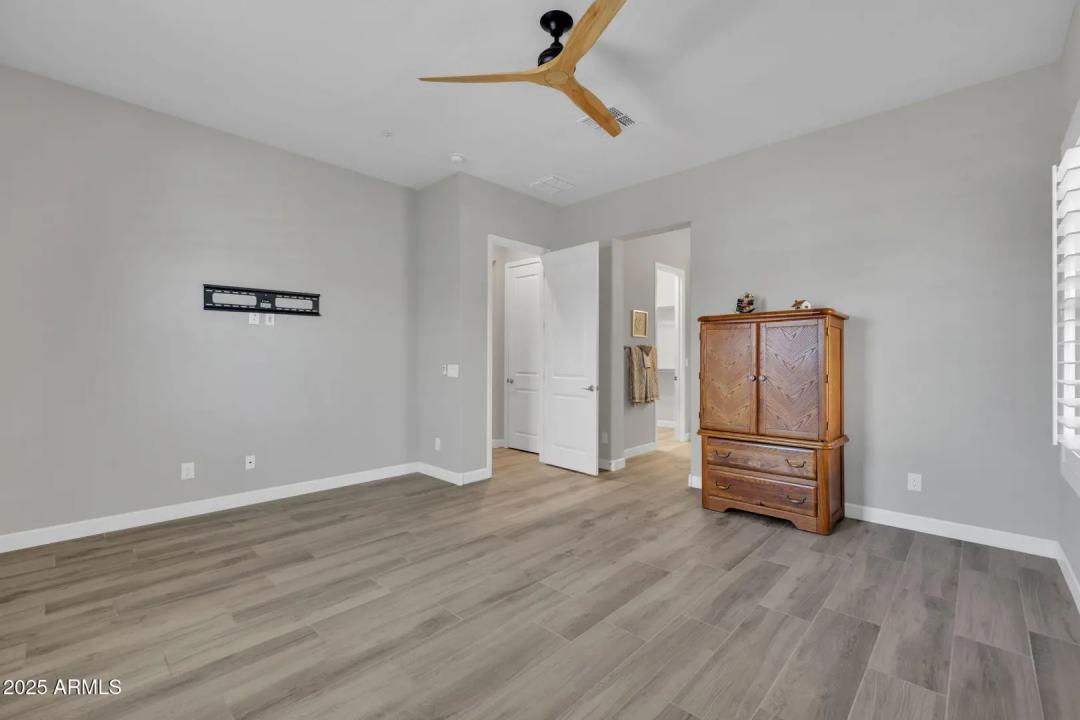 Real Estate Picture 36